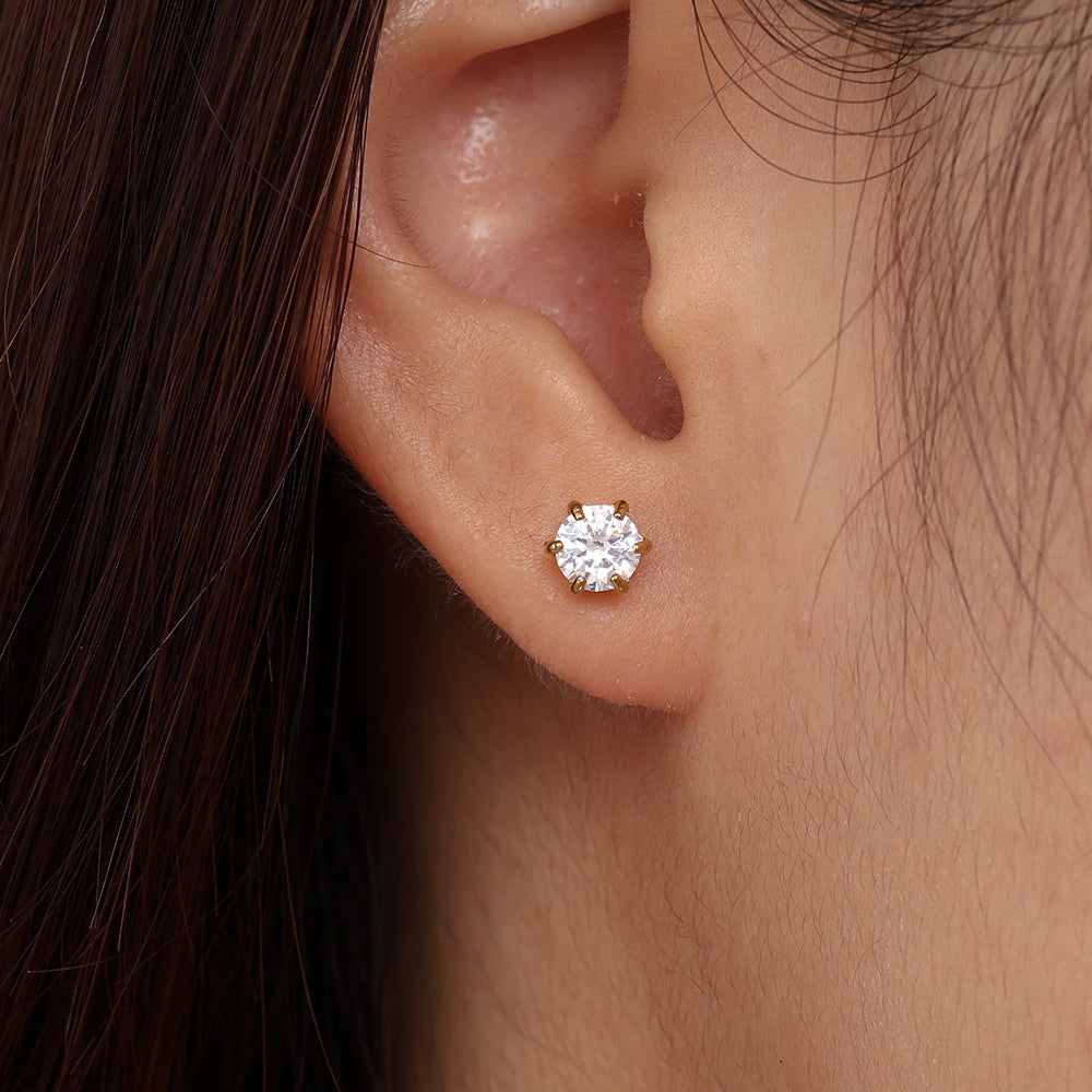 
                      
                        Basic Diamond Stud Knopjes
                      
                    