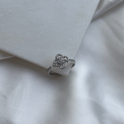 Klaver Diamond Ring