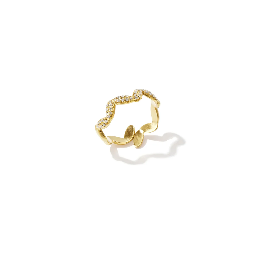 Sparkly Wave Ring