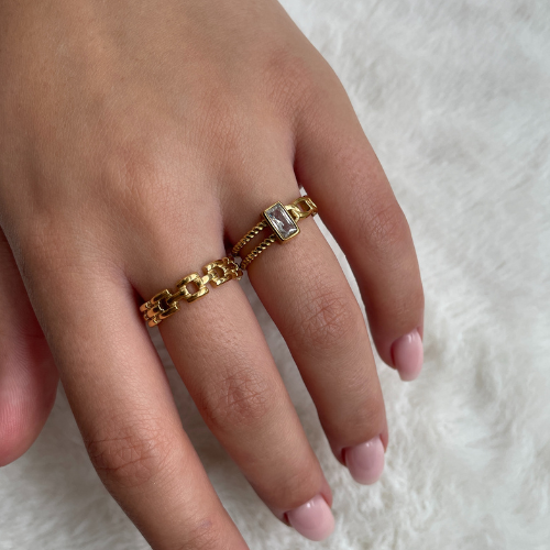 
                      
                        Twisted Chain Ring Met Steentje
                      
                    