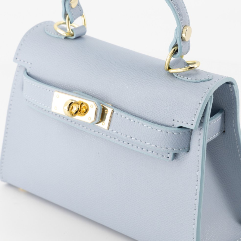 
                      
                        Britt Tas Blauw
                      
                    