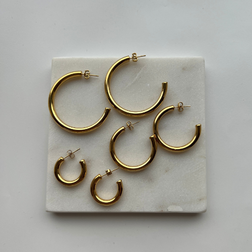 
                      
                        Basic Open Hoops Klein
                      
                    