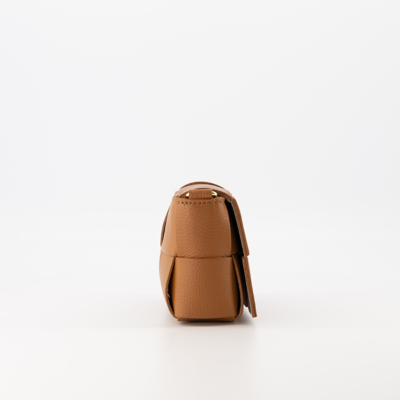
                      
                        Geweven Tas Bruin
                      
                    